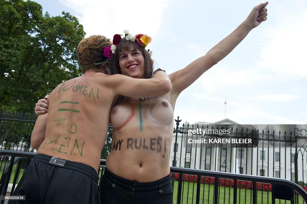 US-RIGHTS-WOMEN-GOTOPLESS