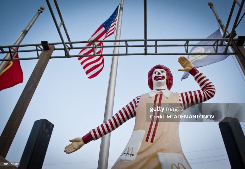 US-GUANTANAMO-MCDONALD'S