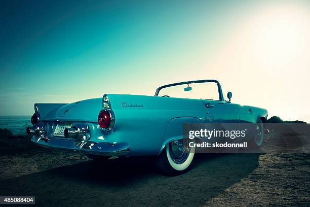 antigo blue conversível ford thunderbird - ford vs ferrari - fotografias e filmes do acervo