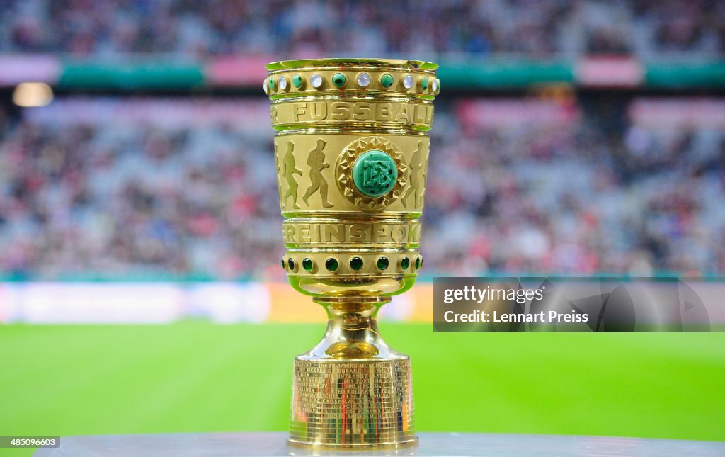 Bayern Muenchen v 1. FC Kaiserslautern - DFB Cup