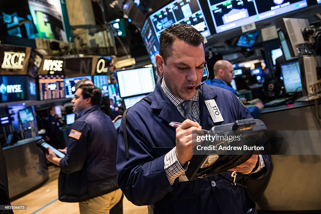 Dow Continues Three Day Streak