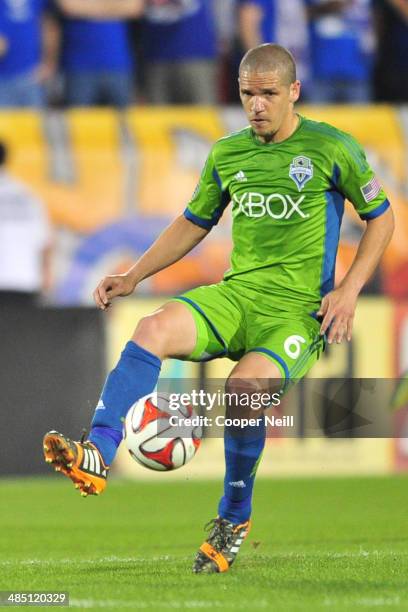 Osvaldo Alonso of the Seattle Sounders FC controls the ball against the FC Dallas on April 12, 2014 at Toyota Stadium in Frisco, Texas.