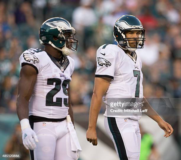 Sam Bradford and DeMarco Murray of the Philadelphia Eagles play in the game against the Baltimore Ravens on August 22, 2015 at Lincoln Financial...