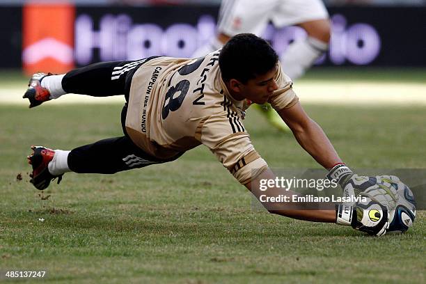 Geronimo Rulli, goalkeeper of Estudiantes in action during a match between Estudiantes and River Plate as part of 14th round of Torneo Final 2014 at...