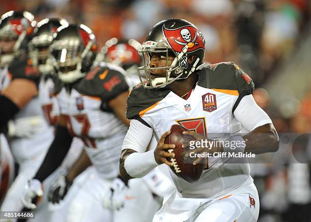 Quarterback Jameis Winston of the Tampa Bay Buccaneers scrambles against the Cincinnati Bengals in the first quarter at Raymond James Stadium on...