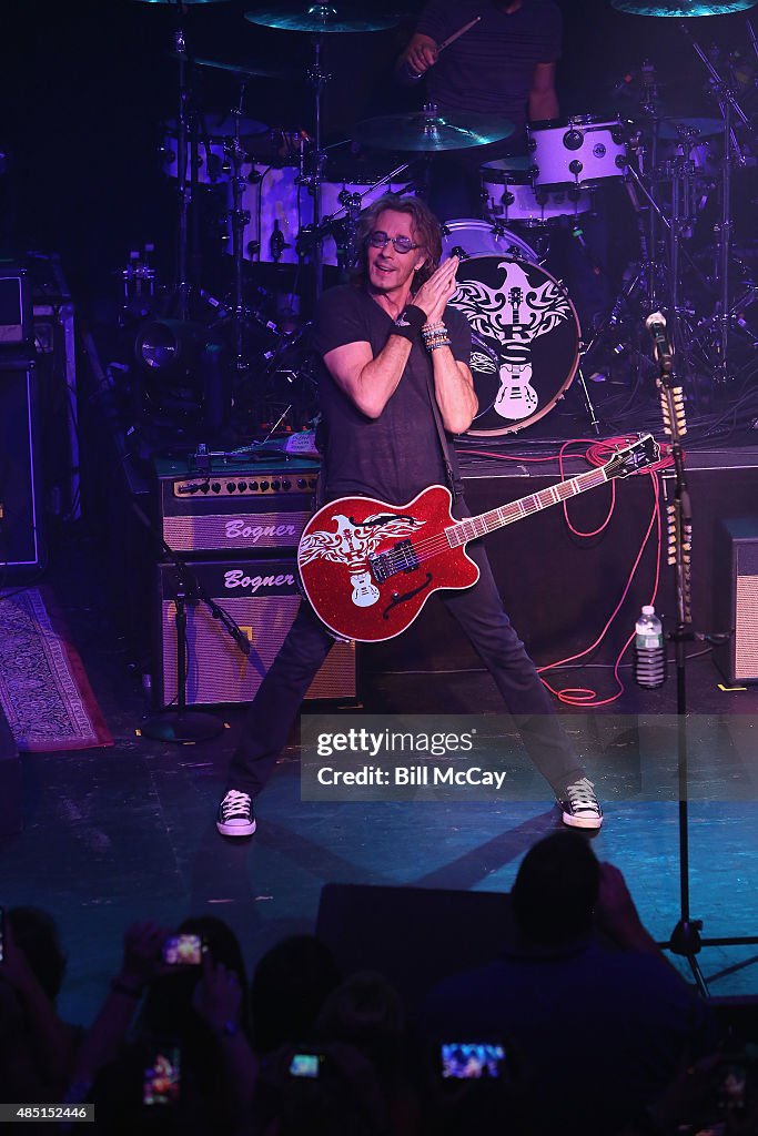 Rick Springfield With Special Guest Loverboy Performs Private Concert For SiriusXM Subscribers