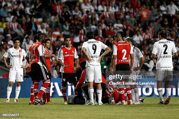 Players during a match between Estudiantes and River Plate as part of 14th round of Torneo Final 2014 at Ciudad de La Plata Stadium on April 16, 2014...