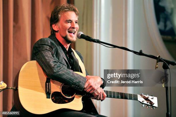 Kenny Loggins performs at the Beverly Hills Bar Association's Entertainment Lawyer of the Year Dinner at Beverly Hills Hotel on April 16, 2014 in...