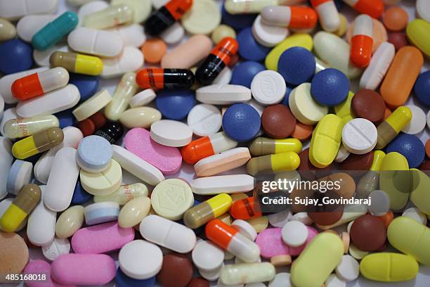 capsules, pills & tablets - generiek geneesmiddel stockfoto's en -beelden