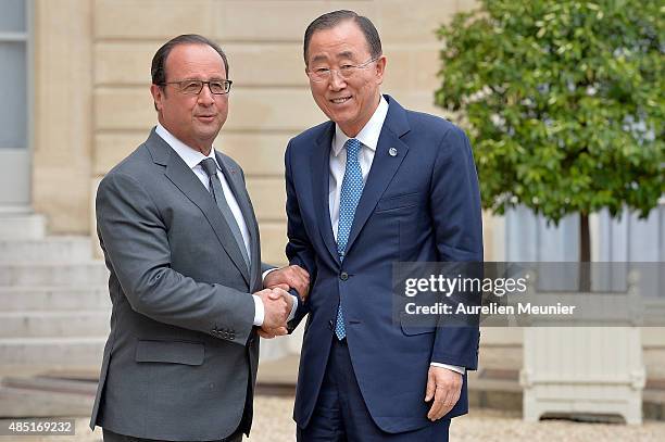 French President Francois Hollande receives United Nations Secretary General Ban Ki-Moon for a lunch at Elysee Palace on August 25, 2015 in Paris,...