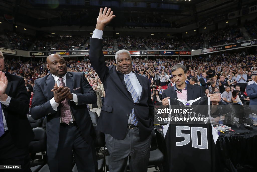 Phoenix Suns v Sacramento Kings