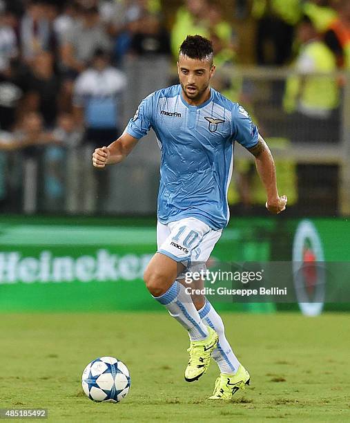 Felipe Anderson of SS Lazio in action during the UEFA Champions League qualifying round play off first leg match between SS Lazio and Bayer...