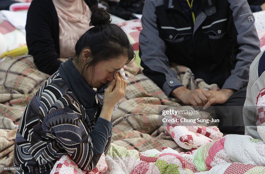 Family Members At South Korean Ferry Disaster Rescue Site