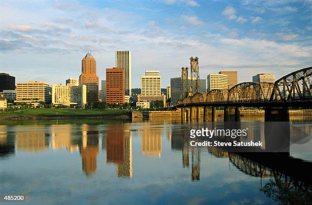 hawthorne bridge & skyline in portland, or - portland stock pictures, royalty-free photos & images