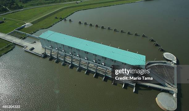 Western Closure Complex 3 Gulf Intracoastal Waterway West Closure Complex Stock Photos, High ...
