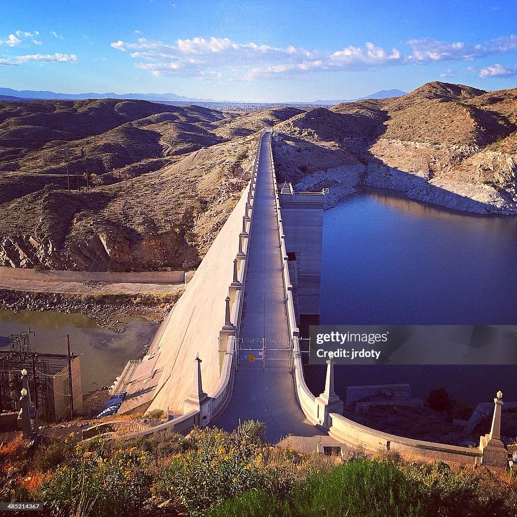 USA, New Mexico, View of Elephant Butte Dam