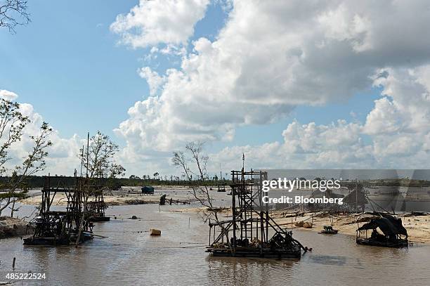 Mining Rafts 204 Hamper Delivery Stock Photos, High-Res Pictures, and Images - Getty ...