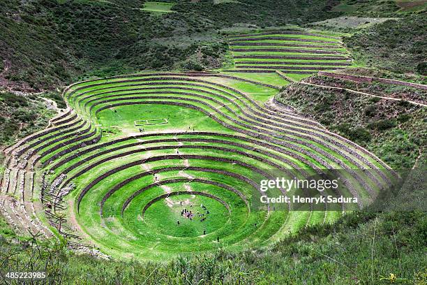 peru, cuzco, moray, incan ruins - moray cusco fotografías e imágenes de stock