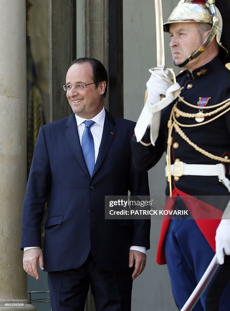 FRANCE-GOVERNMENT-HOLLANDE