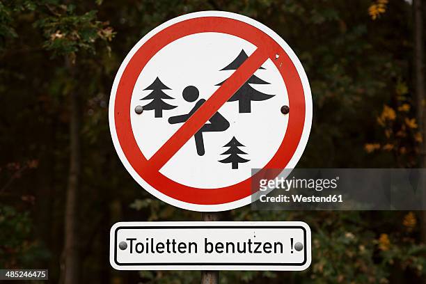 germany, mecklenburg-western pomerania, cape arkona, prohibition sign, use toilets - urinating stock-fotos und bilder
