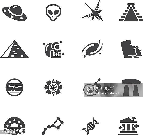 alte alien silhouette icons eps 10 cm - ancient atlantis stock-grafiken, -clipart, -cartoons und -symbole