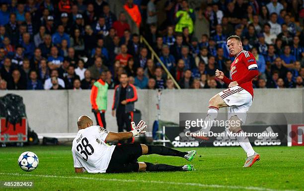 Wayne Rooney of Manchester United scores his hat trick goal during the UEFA Champions League qualifying round play off 2nd leg match between Club...