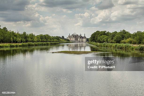 chambord castle - loire - france - cycling loire valley stock pictures, royalty-free photos & images
