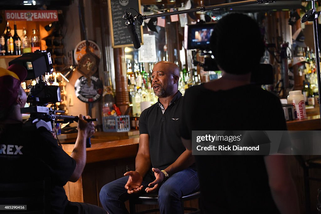 Darius Rucker Surprises Fans With A Pop-Up Concert At Charleston's The Windjammer As Part Of CMT's "Instant Jam: Darius Rucker" Premiering September 5th On CMT