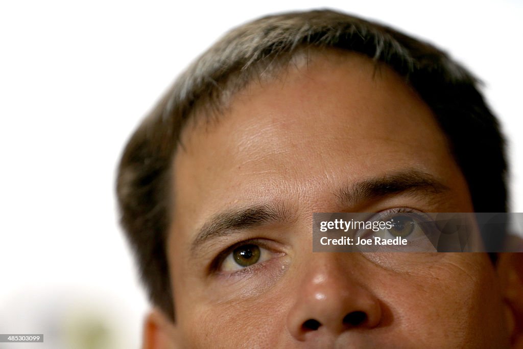Sens. Rubio (R-FL) And Nelson (D-FL) Meet With Members Of Miami-Area Venezuelan Community