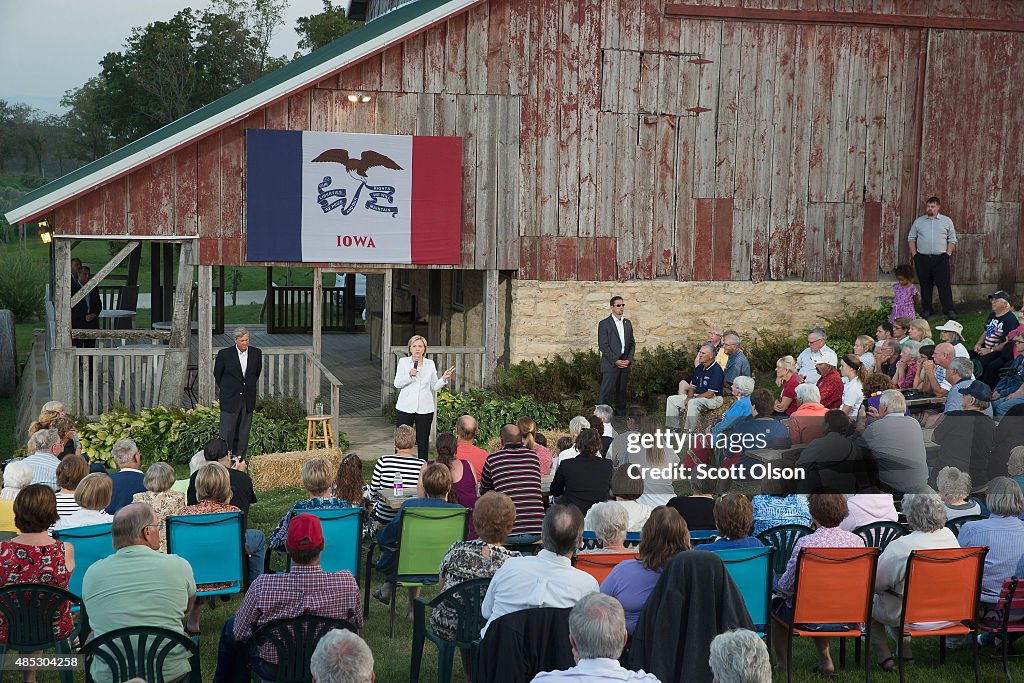 Democratic Presidential Candidate Hillary Clinton Campaigns In Iowa