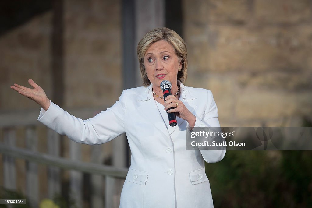 Democratic Presidential Candidate Hillary Clinton Campaigns In Iowa