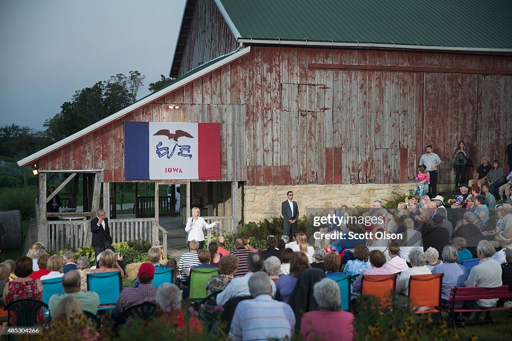 Democratic Presidential Candidate Hillary Clinton Campaigns In Iowa