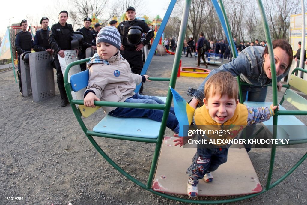 UKRAINE-RUSSIA-CRISIS-POLITICS-DONETSK