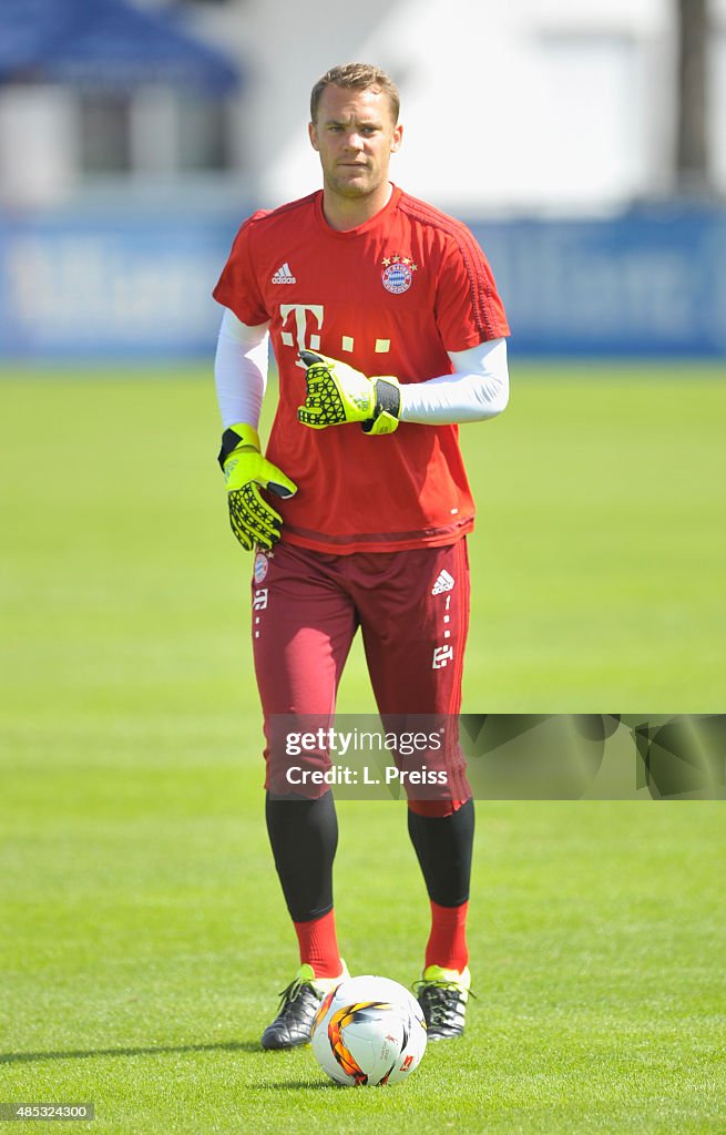 FC Bayern Muenchen - Training Session