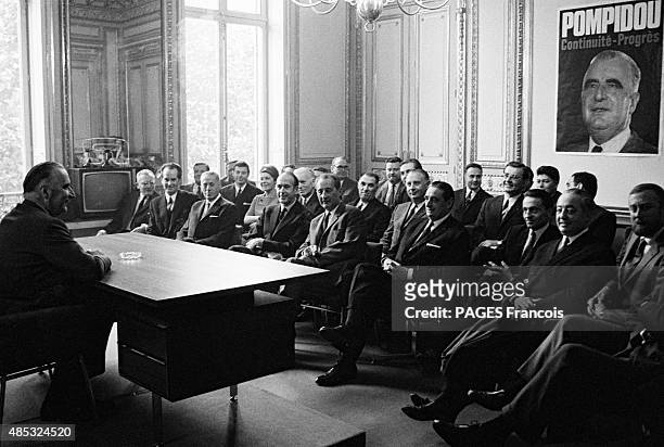 Presidential elections 1969: georges pompidou gathers the leaders of the udr, the pdm and the independent republicans to organized the end of...