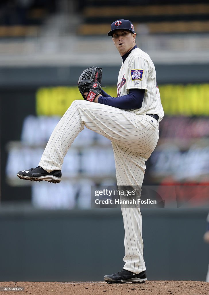 Toronto Blue Jays v Minnesota Twins - Game One