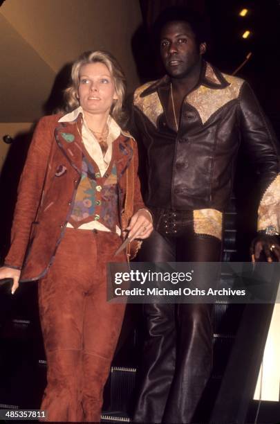 Actor Richard Roundtree attends an event with a guest in circa1971 in Los Angeles, California.