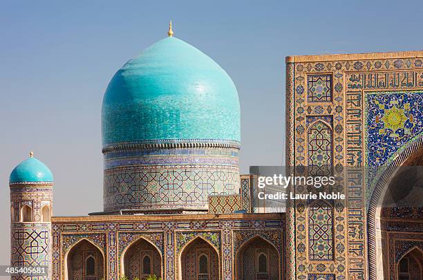 the registan, samarkand - samarkand stock-fotos und bilder