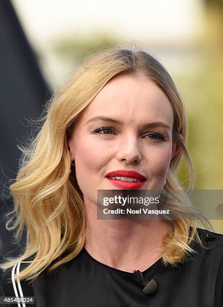 Kate Bosworth visits "Extra" at Universal Studios Hollywood on August 27, 2015 in Universal City, California.