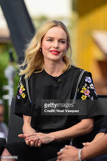 Kate Bosworth visits "Extra" at Universal Studios Hollywood on August 27, 2015 in Universal City, California.