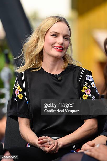 Kate Bosworth visits "Extra" at Universal Studios Hollywood on August 27, 2015 in Universal City, California.