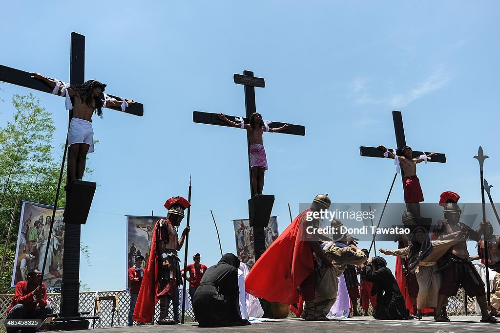 Filipino Catholics Celebrate Good Friday