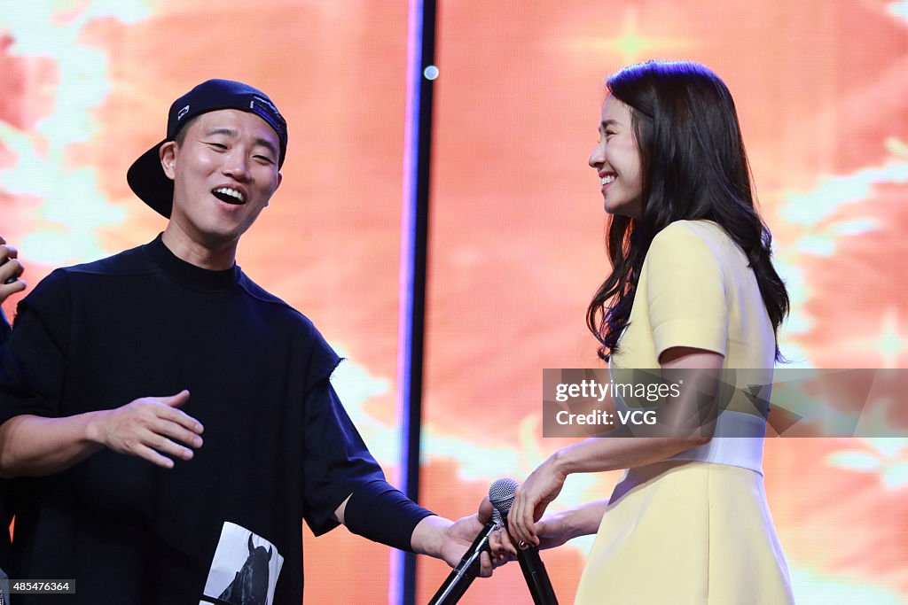 Song Ji-hyo And Gary Attend "Day Day Up" Shooting In Changsha