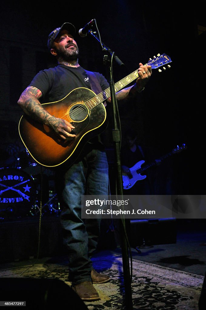 Aaron Lewis In Concert - Louisville, KY