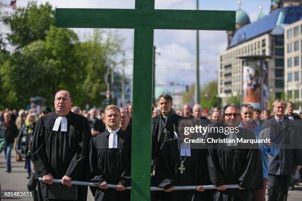 Superintendent of the Protestant church Bertold Hoecker, Cathedral preacher Michael Koesling, General superintendent of the Protestant church Ulrike...