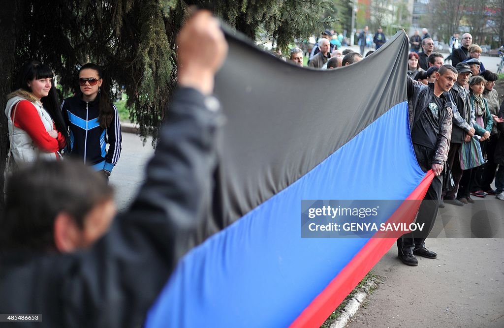 UKRAINE-RUSSIA-UNREST-POLITICS-EAST-DEMO