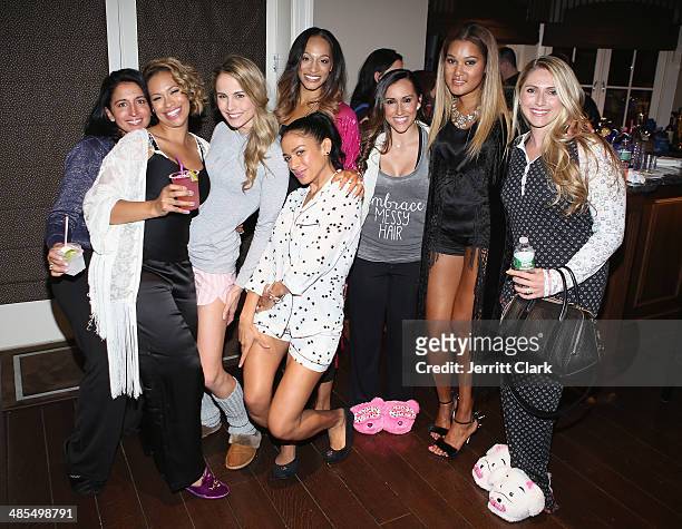 Guest, Amber Sabathia, Traci Lynn Johnson, Alexis Stoudemire, Danielle Conti, Elaina Watley and Katie Pascoe"Ladies Night In" Benefiting Not For Sale...
