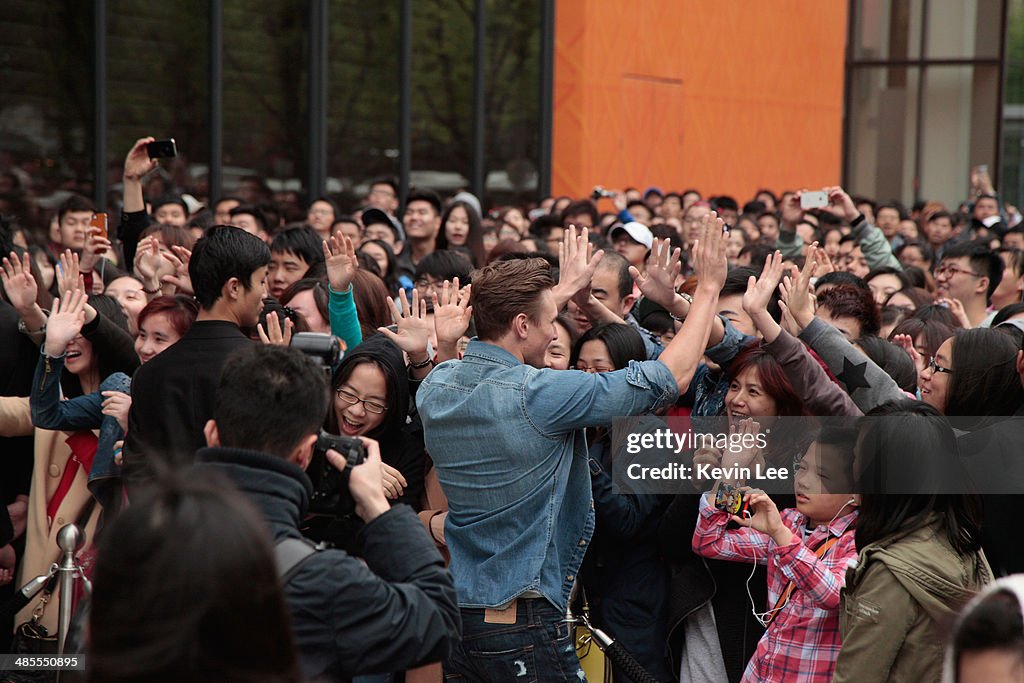 Abercrombie & Fitch Opens Shanghai Flagship Store