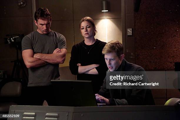 Impetus" - Dire circumstance leads Emily to take extreme measures against both the Graysons and those closest to her, on "Revenge," SUNDAY, MAY 4 ,...