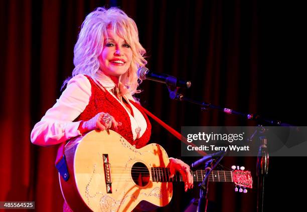 Dolly Parton attends Stella Parton's Red Tent Women's Conference 2014 at the Doubletree Hotel Downtown on April 18, 2014 in Nashville, Tennessee.
